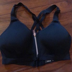 SPORTS BRA NEVER WORN